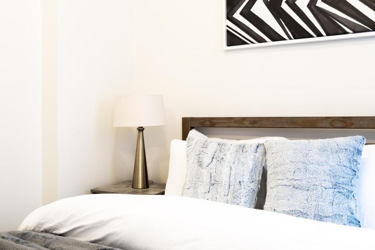 Apartment E10-1 Designer East Village Townhouse 1br New York