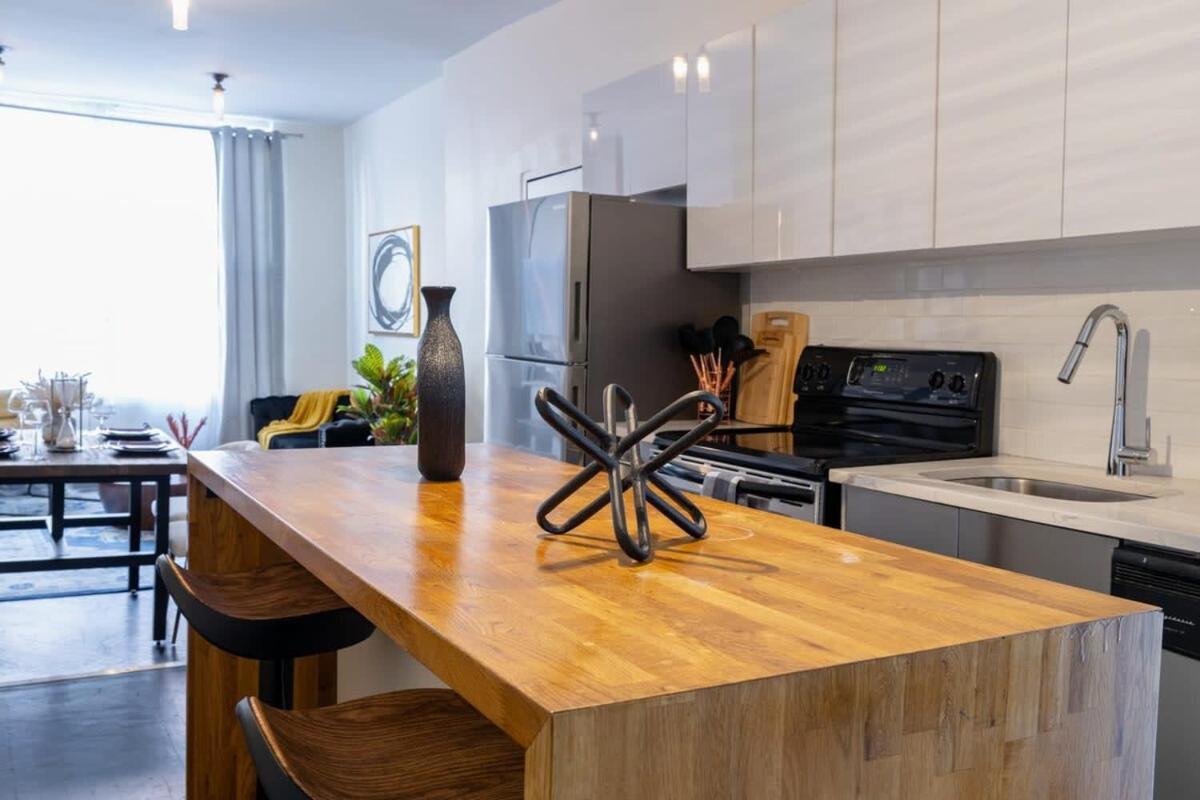 E10-1 Designer East Village Townhouse 1br New York