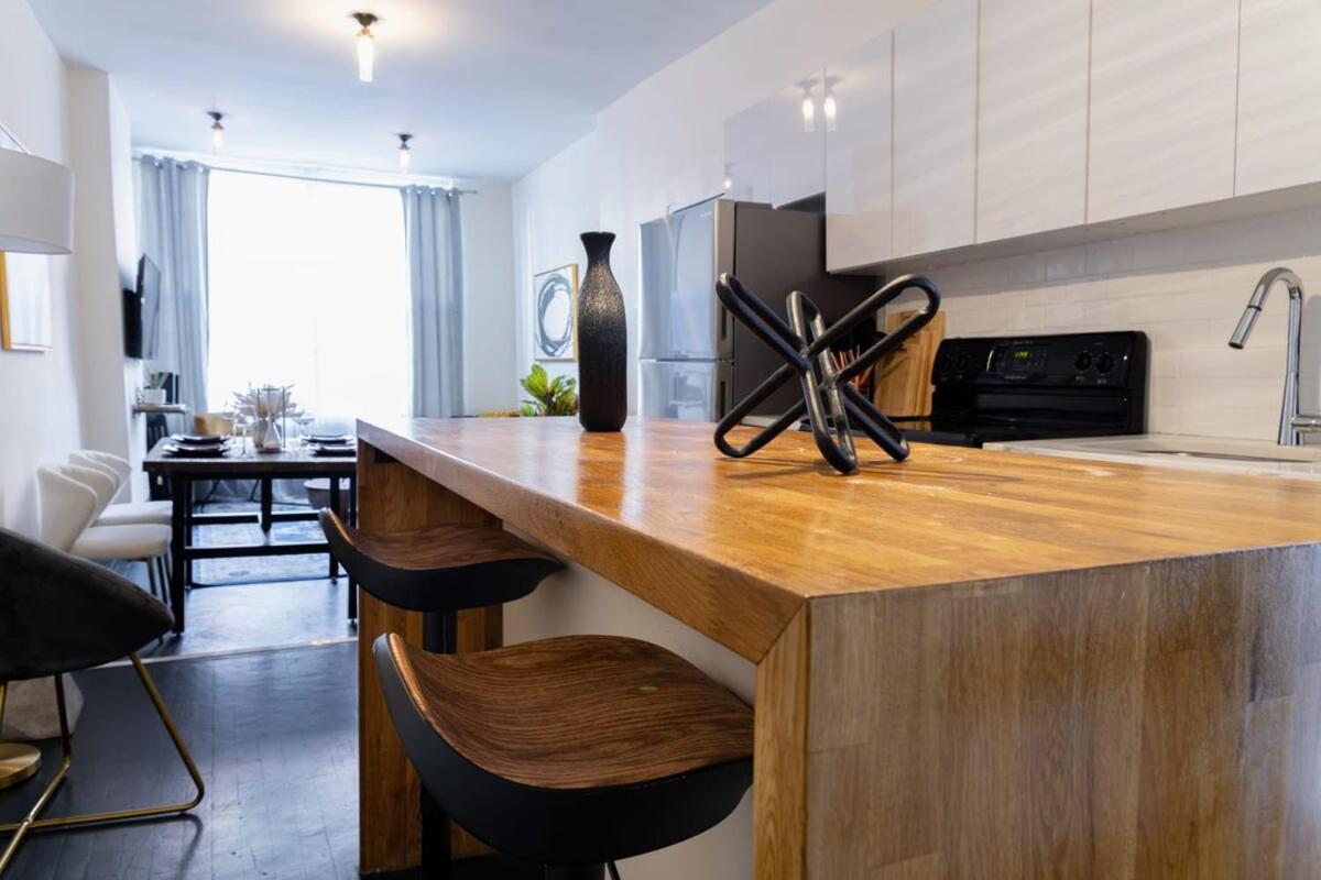 Apartment E10-1 Designer East Village Townhouse 1br