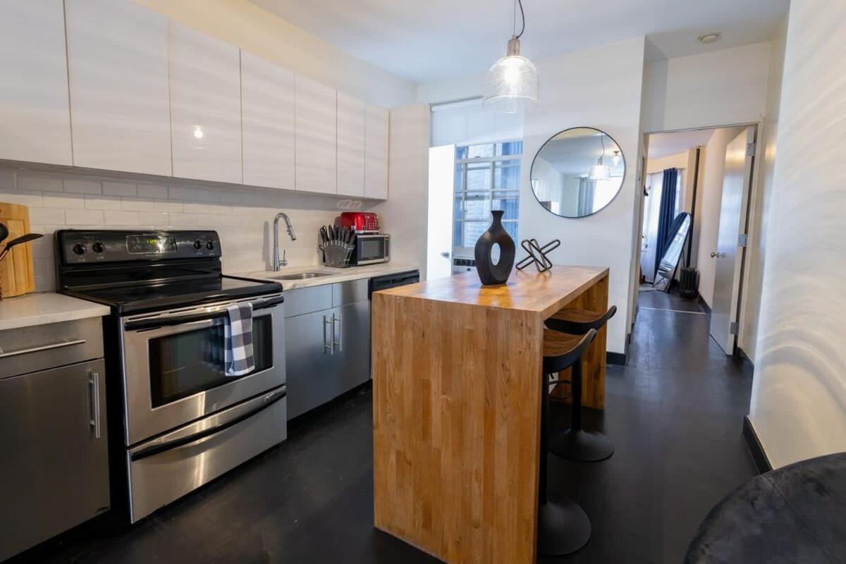 Apartment E10-1 Designer East Village Townhouse 1br New York