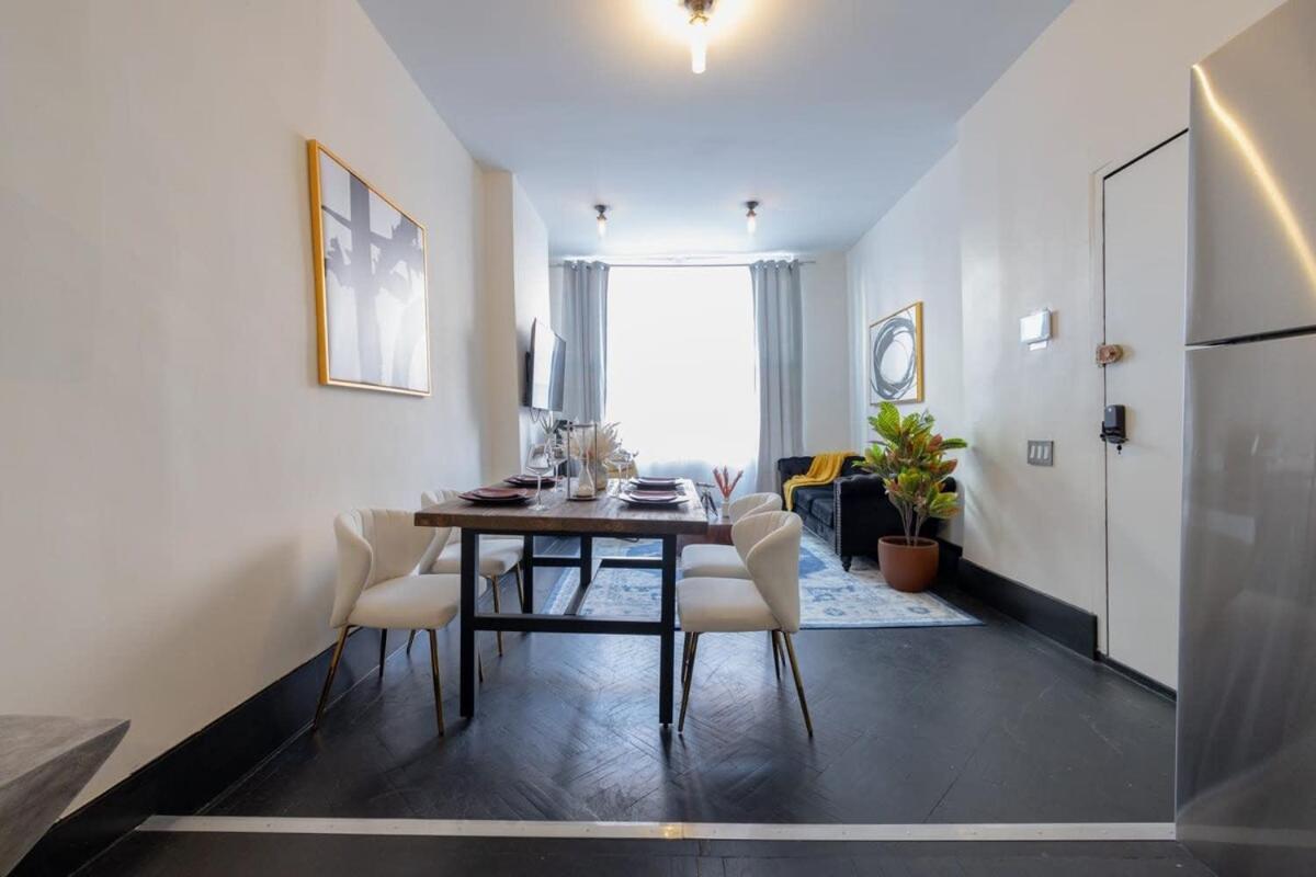 E10-1 Designer East Village Townhouse 1br New York